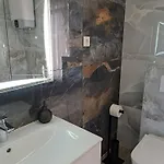 Appartement Pink House Povljana